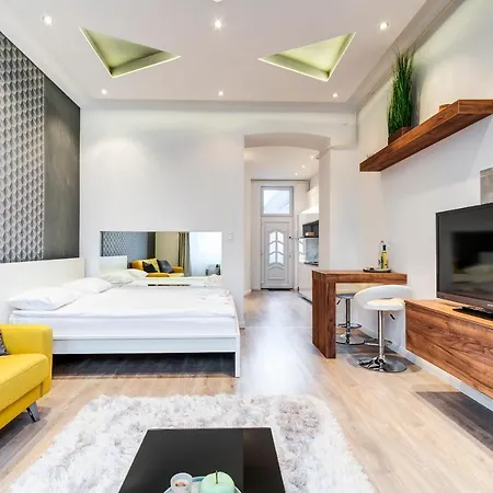 Diamond - Marble Budapeste